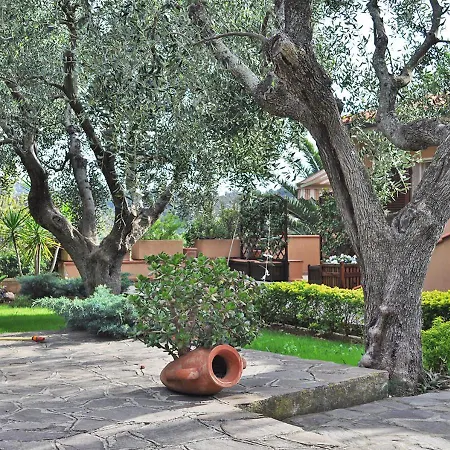 Апартаменты Le Maree Lorena