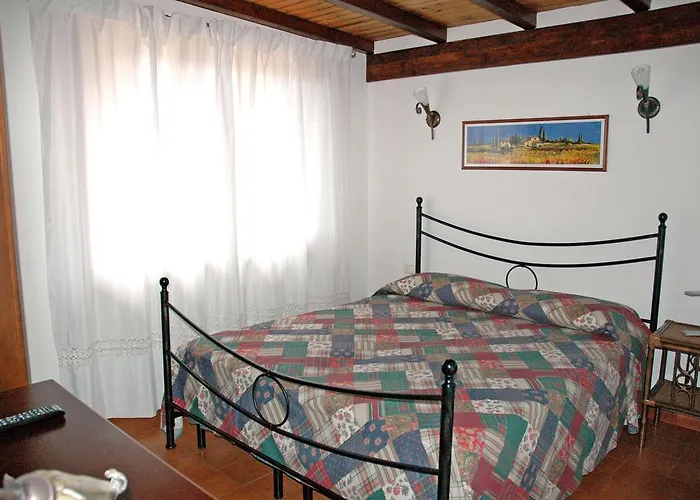 Le Maree Lorena Порт-Аццурро